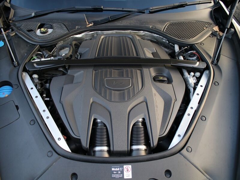 More views of Porsche Panamera