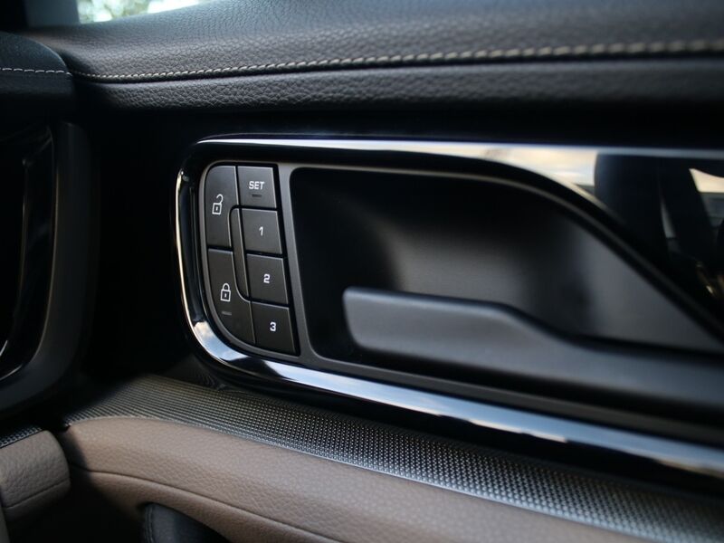 More views of Porsche Panamera