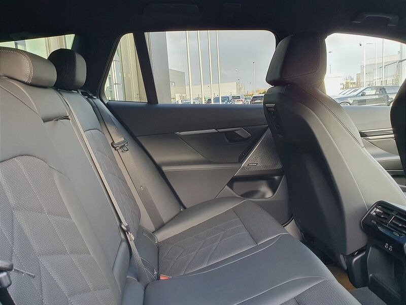 More views of BMW i5