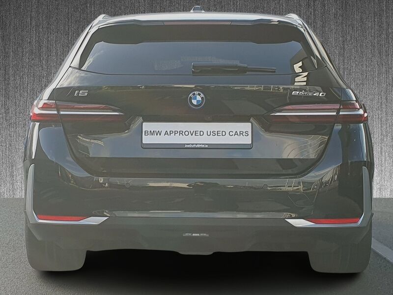 More views of BMW i5