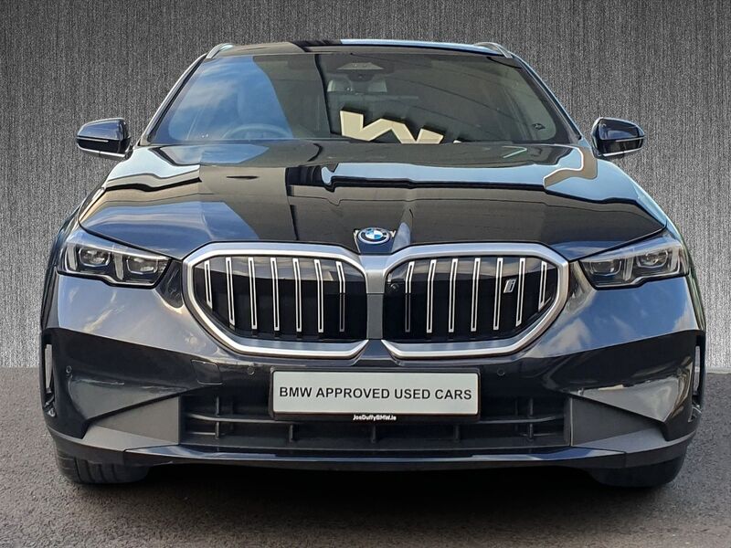 More views of BMW i5