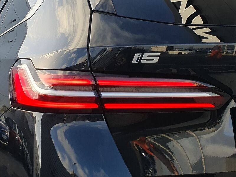 More views of BMW i5