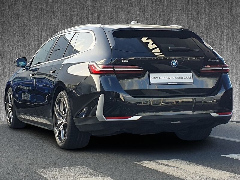 More views of BMW i5