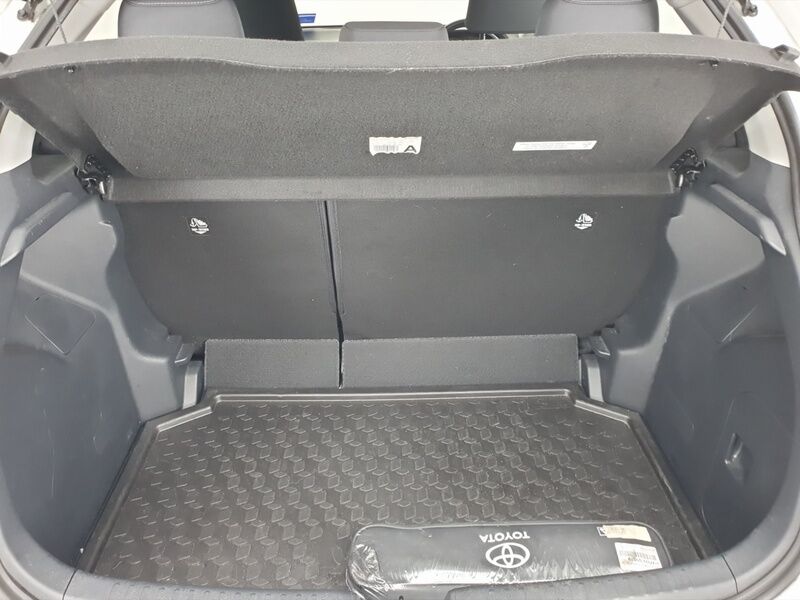 More views of Toyota Yaris