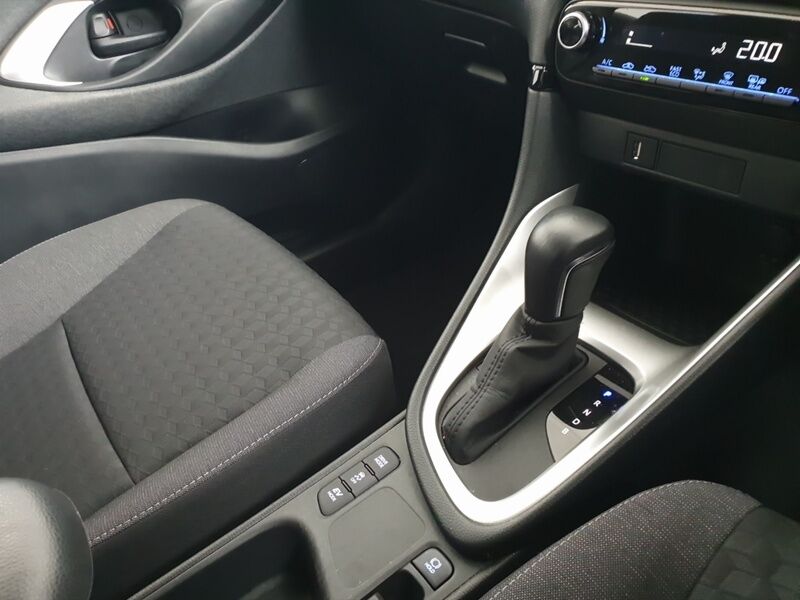 More views of Toyota Yaris