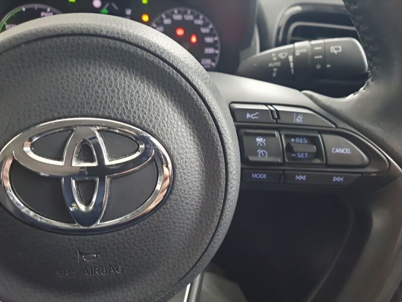 More views of Toyota Yaris