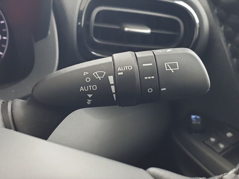 More views of Toyota Yaris