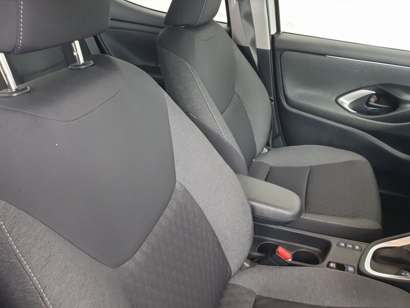 More views of Toyota Yaris