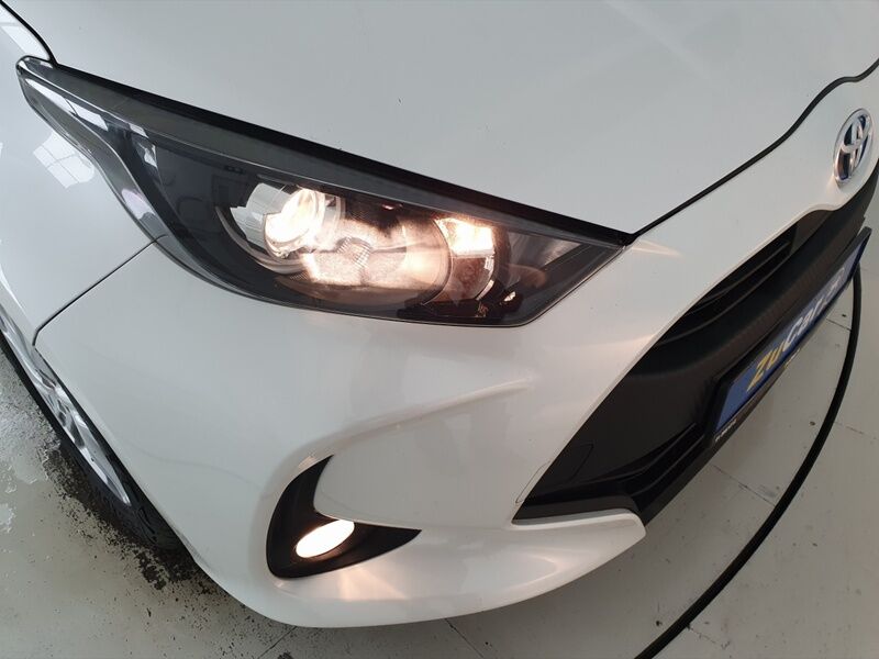 More views of Toyota Yaris