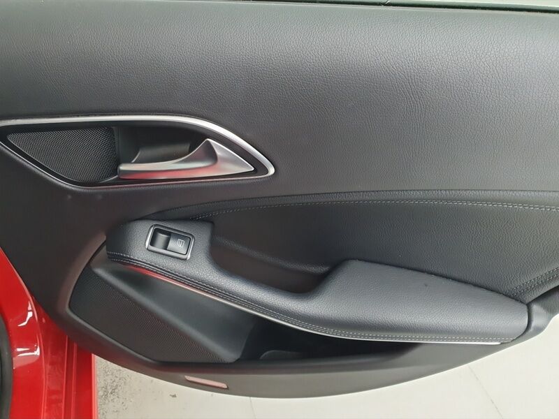 More views of Mercedes-Benz CLA