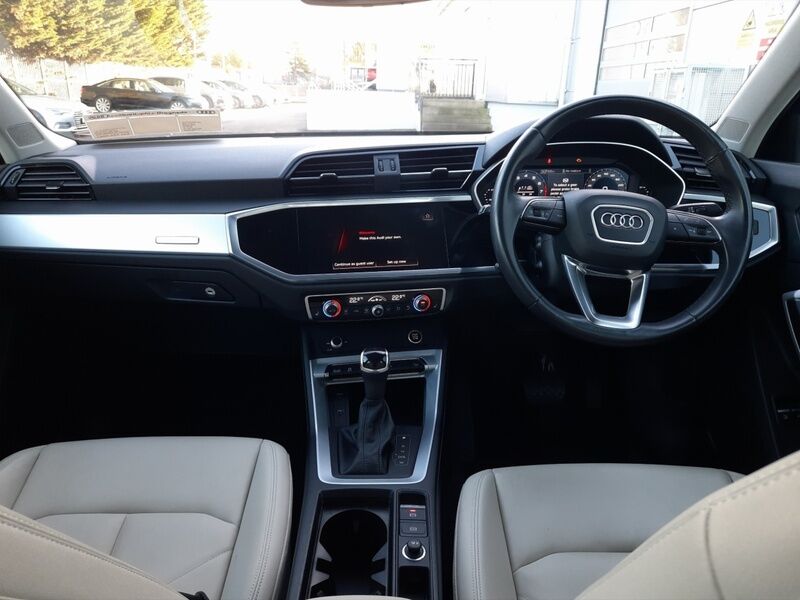 More views of Audi Q3
