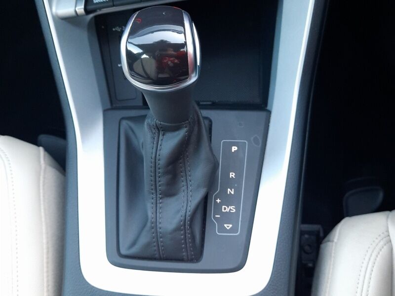 More views of Audi Q3