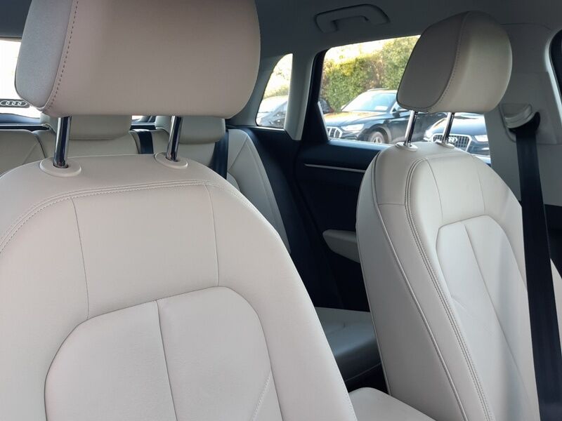 More views of Audi Q3