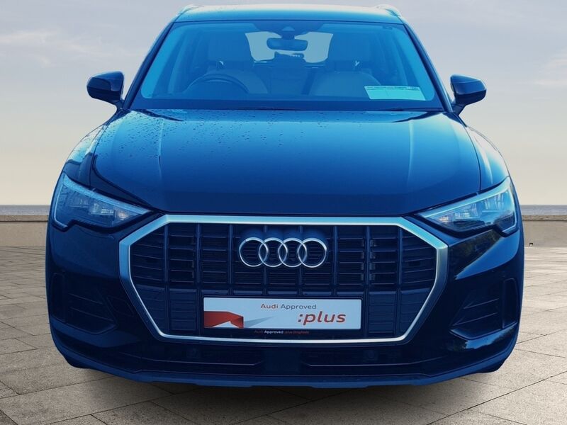 More views of Audi Q3