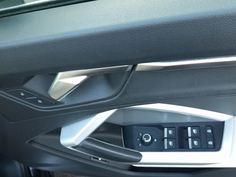 More views of Audi Q3