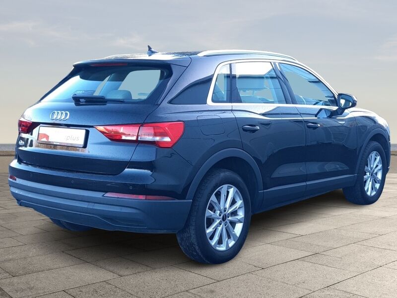 More views of Audi Q3