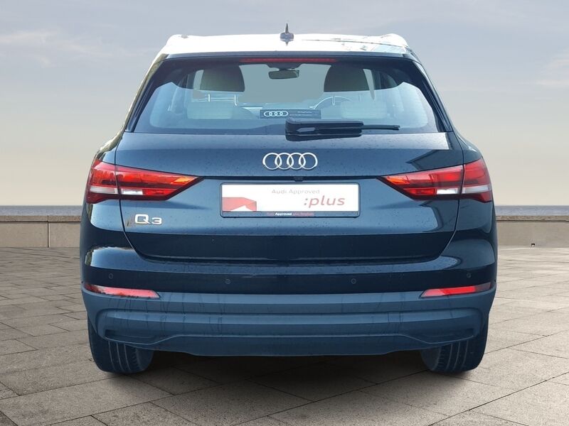 More views of Audi Q3