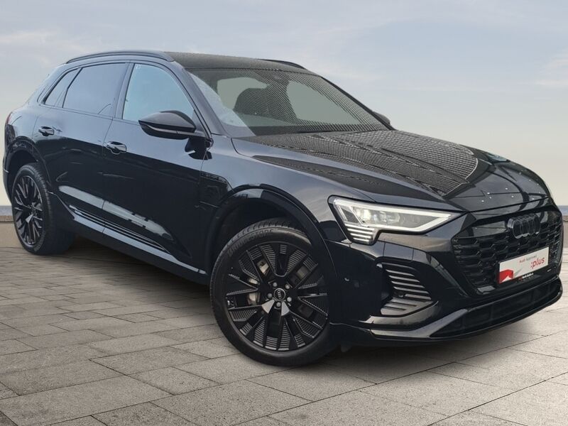 More views of Audi Q8 e-tron