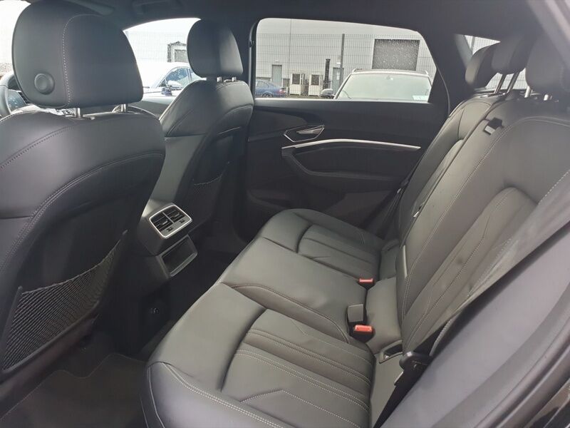 More views of Audi Q8 e-tron