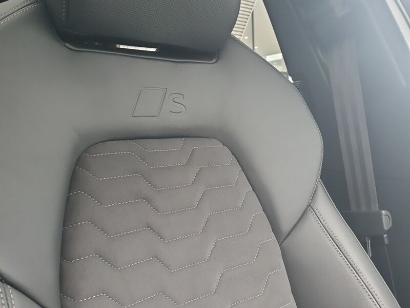 More views of Audi A6 Avant e-tron