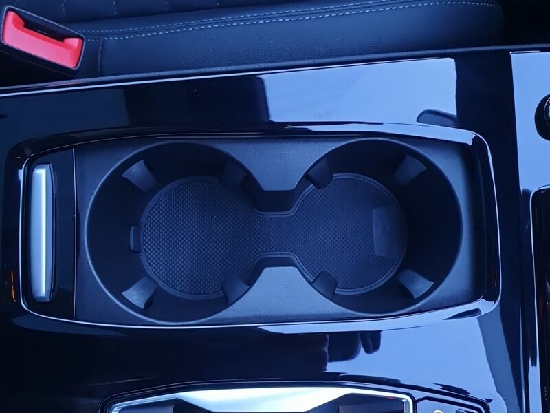 More views of Audi A6 Avant e-tron