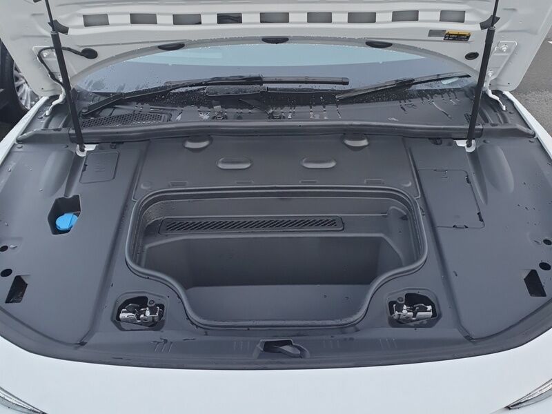 More views of Audi A6 Avant e-tron