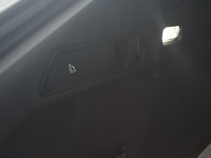 More views of Audi A6 Avant e-tron