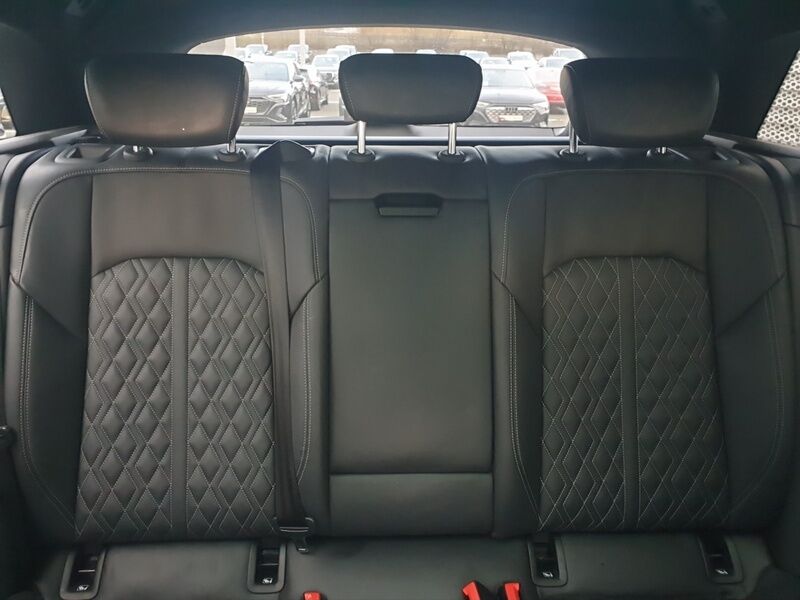 More views of Audi Q8 e-tron