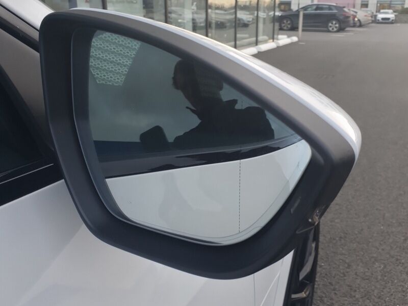 More views of Audi Q8 e-tron