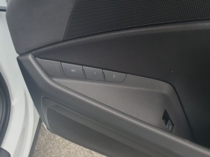 More views of Audi Q8 e-tron