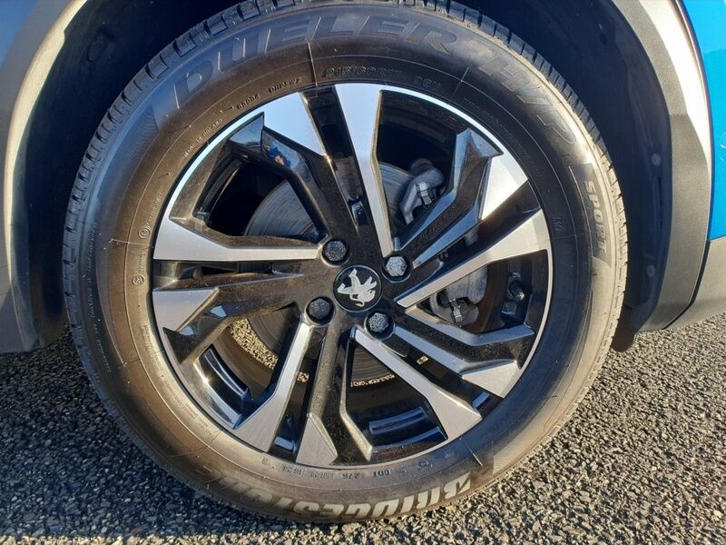 More views of Peugeot 2008