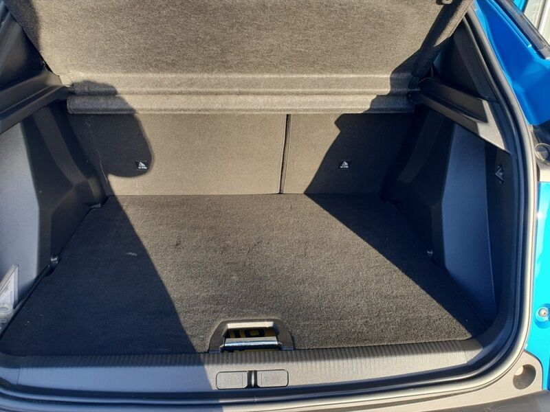 More views of Peugeot 2008