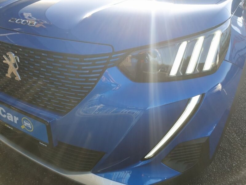 More views of Peugeot 2008