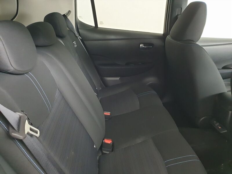 More views of Nissan Leaf