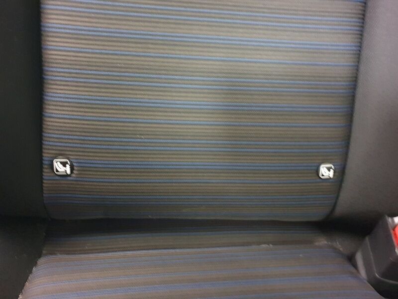 More views of Nissan Leaf