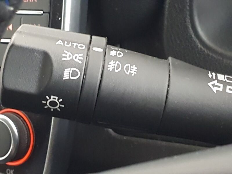 More views of Nissan Leaf