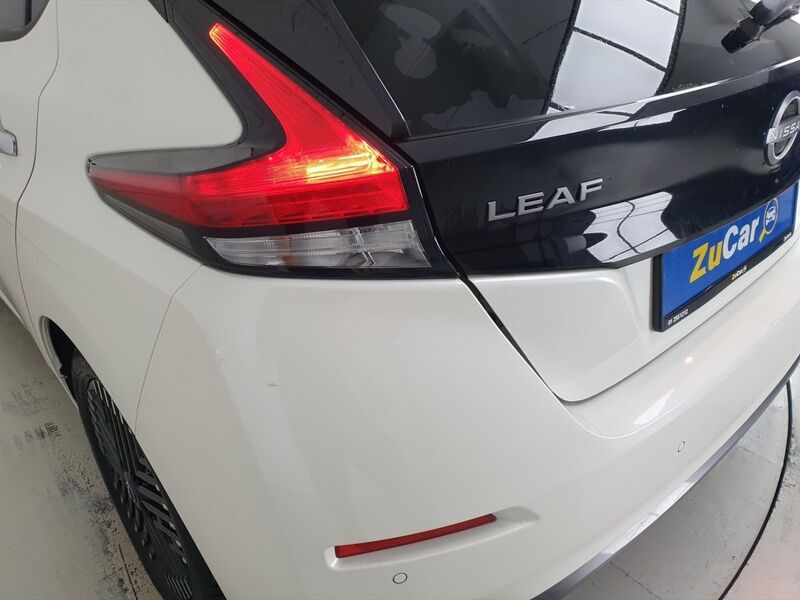 More views of Nissan Leaf