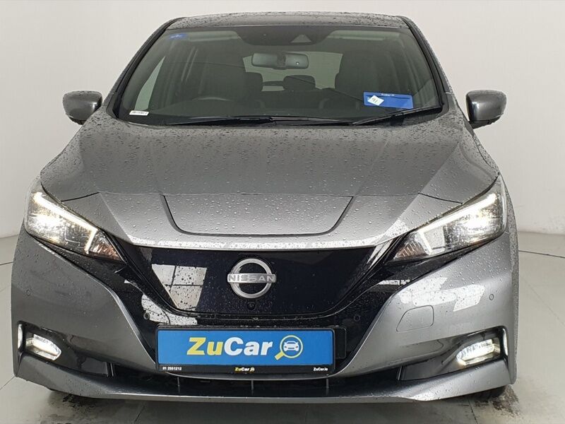 More views of Nissan Leaf