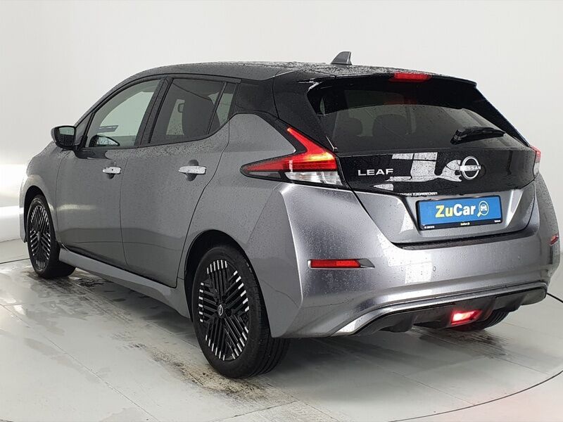 More views of Nissan Leaf