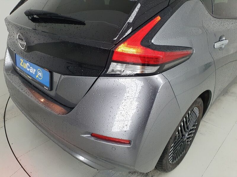 More views of Nissan Leaf