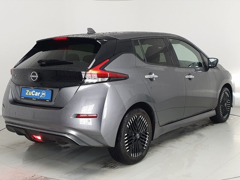 More views of Nissan Leaf