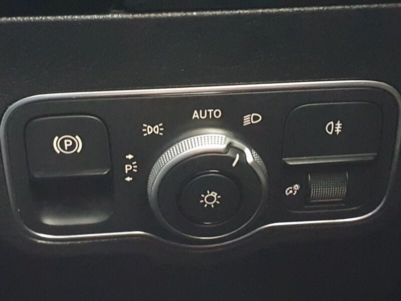 More views of Mercedes-Benz EQA