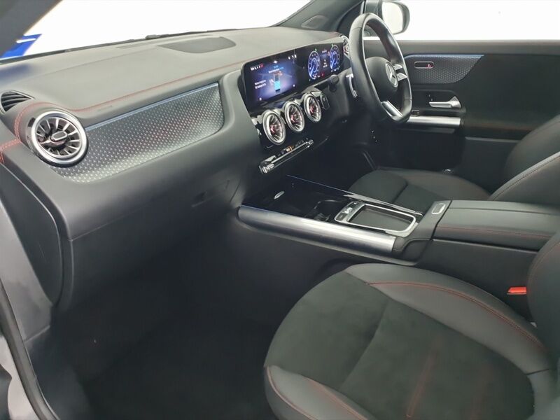 More views of Mercedes-Benz EQA