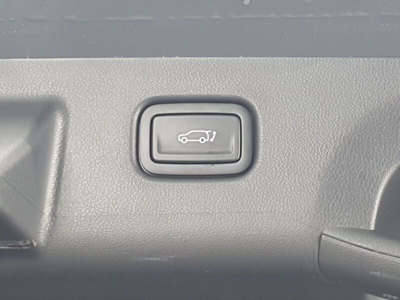 More views of Hyundai KONA