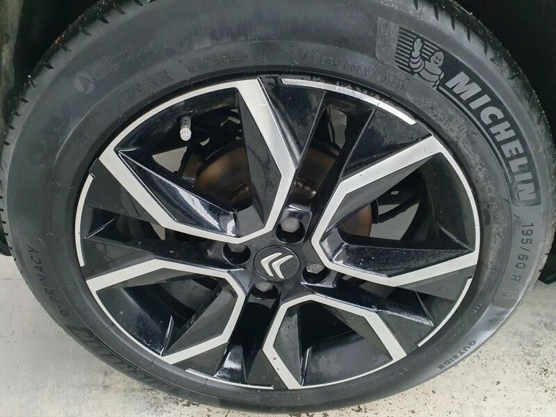 More views of Citroen e-C4