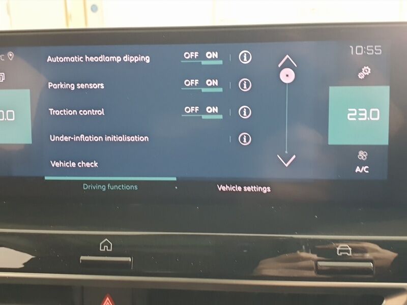 More views of Citroen e-C4