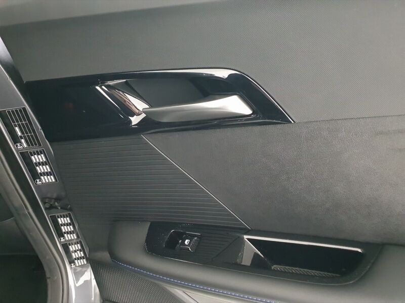 More views of MG MG4