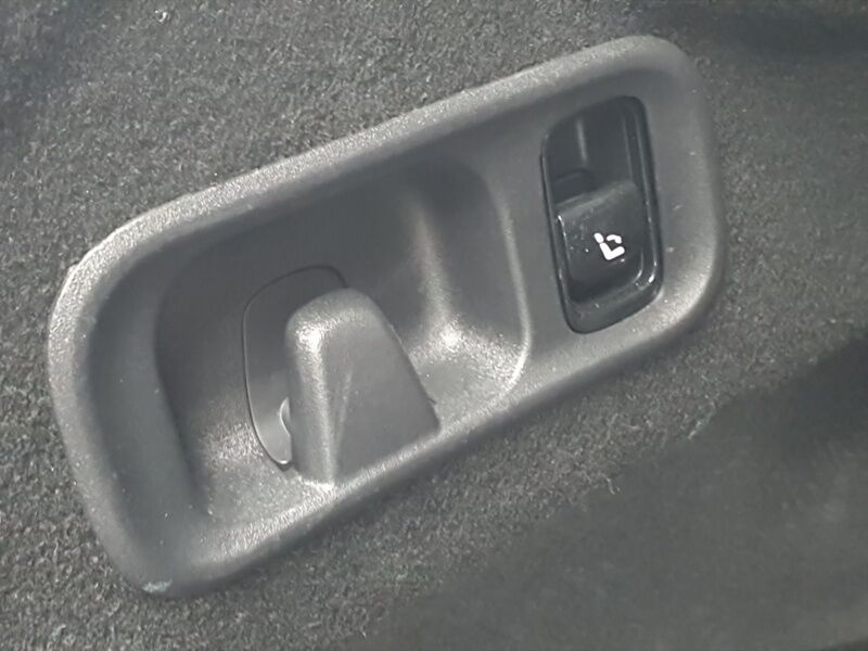 More views of Mercedes-Benz C-Class