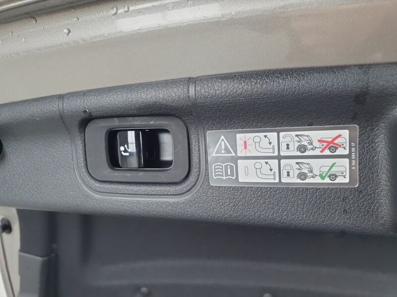 More views of Mercedes-Benz C-Class