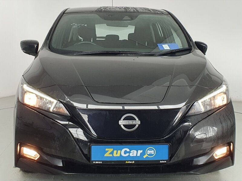 More views of Nissan Leaf